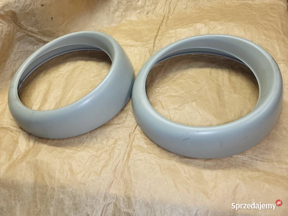 Trabant 601 11 Nowe ramki lamp reflektorów Piaseczno