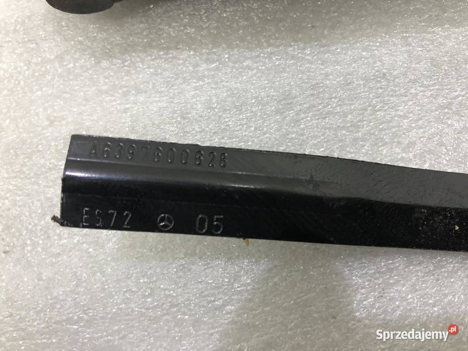 OSŁONA ZAŚLEPKA DRZWI TYLNYCH MERCEDES VITO W639 osobowe