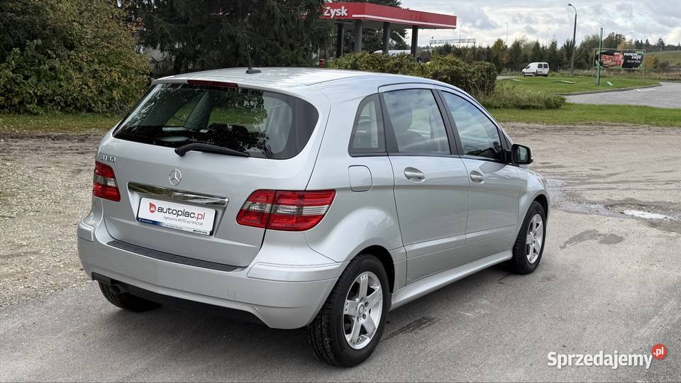 Raty 17 benz 130 klimatyzacja Pięknie utrzymany 4/5 Masłowo