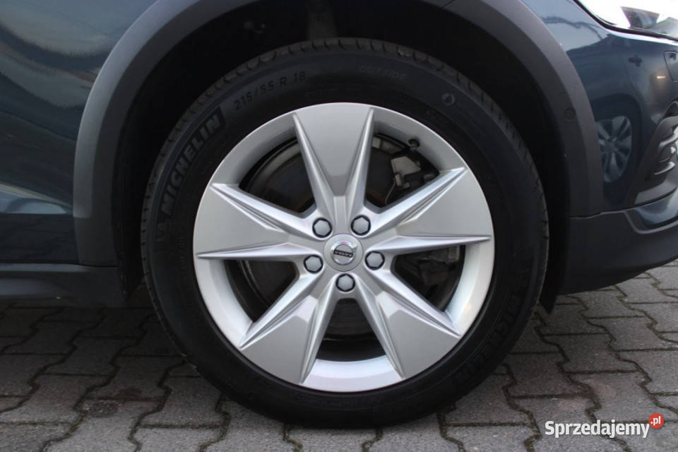Volvo V60 Cross Country 2022r FVAT23 Kamera 111856km Bielsko-Biała