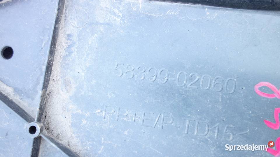 TOYOTA COROLLA E17 12 OSŁONA PODWOZIA 5839902060 Ruda Śląska