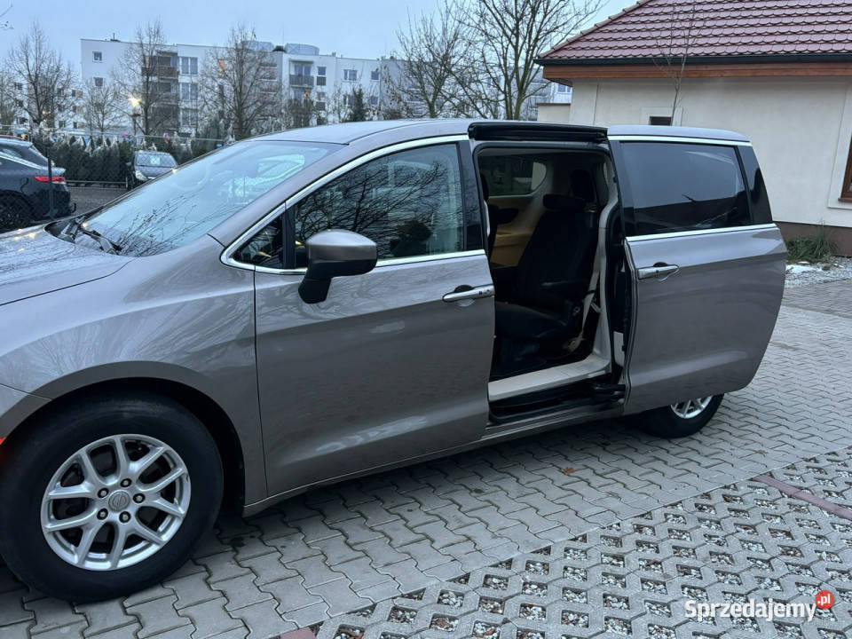 Chrysler Pacifica FV 23 Zadbany egzemplarz wielkopolskie Poznań