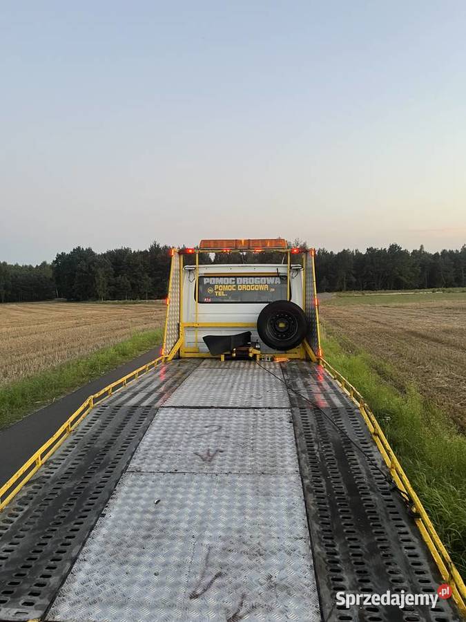 Sprzedam Sprintera lawetę