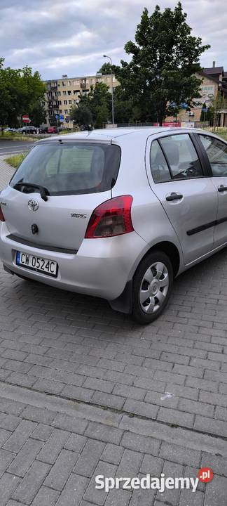Toyota Yaris kupiony w polskim salonie kujawsko-pomorskie Włocławek sprzedam
