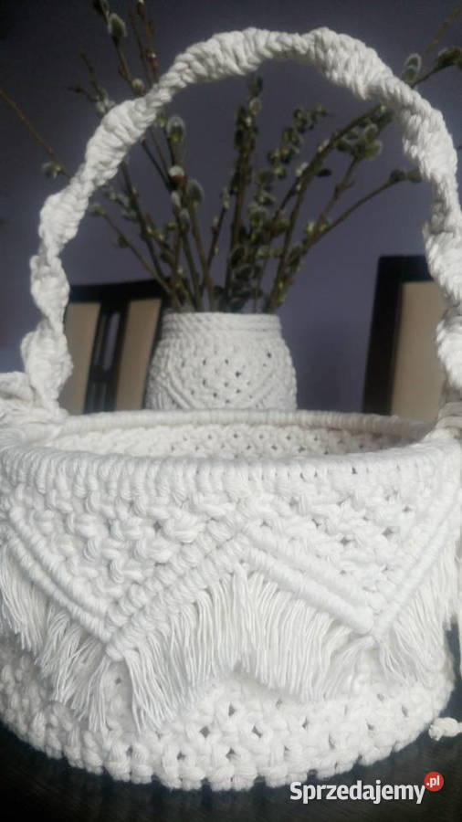 Koszyczek wielkanocnymakrama Gomunice