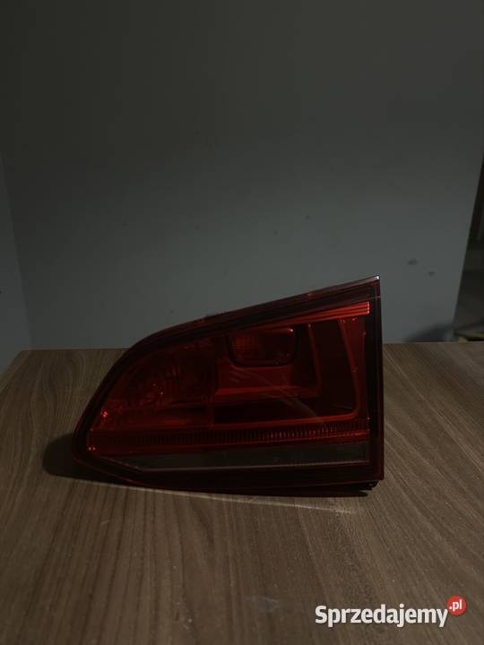 Komplet tylnych lamp do Volkswagen Golf VII lewa Glinica