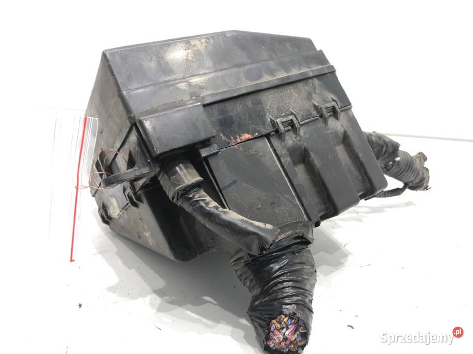 SKRZYNKA BEZPIECZNIKÓW MITSUBISHI ASX Crossover