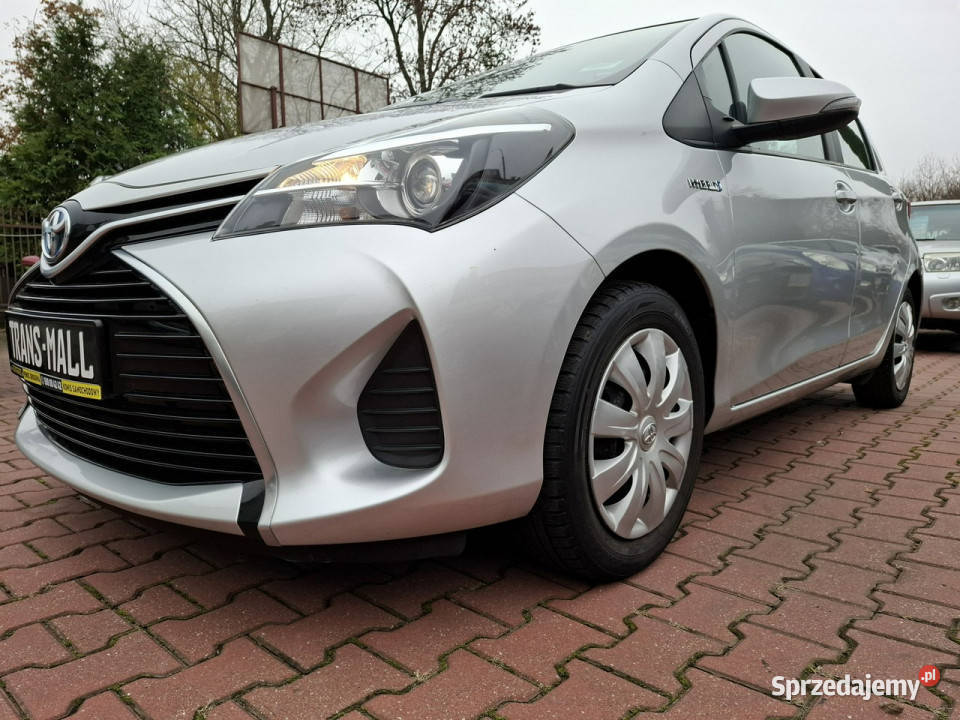 Toyota Yaris 15 Benzyna Hybryda Bezwypadkowa czujnik deszczu sprzedam