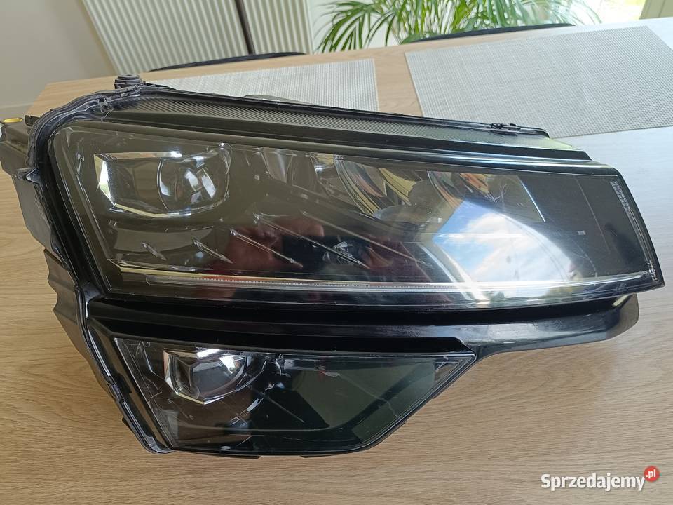 Skoda Karoq lampa prawa przód 57B941016B Kraków