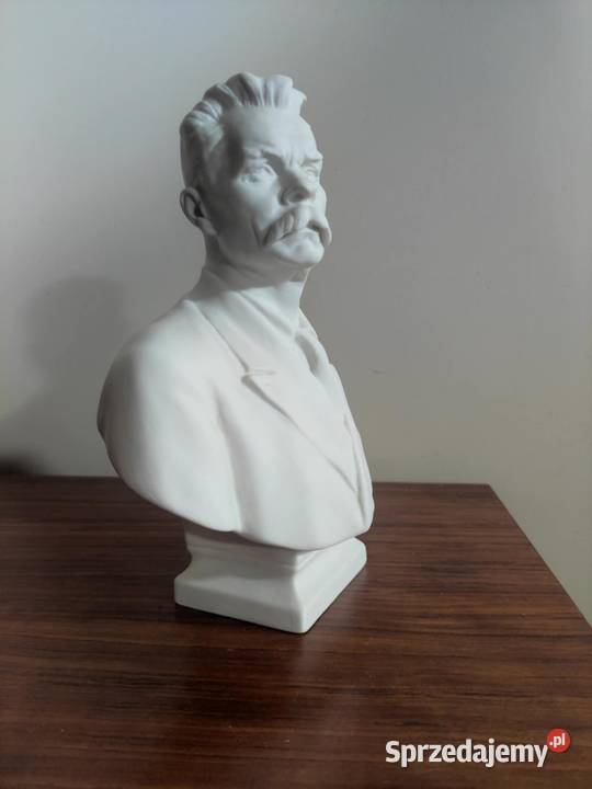 Porcelanowe popiersie Maksima Gorkiego z lat Porcelana i szkło mazowieckie Radom