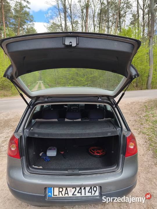 Sprzedam Volkswagen Golf 5 centralny zamek Samochody osobowe sprzedam
