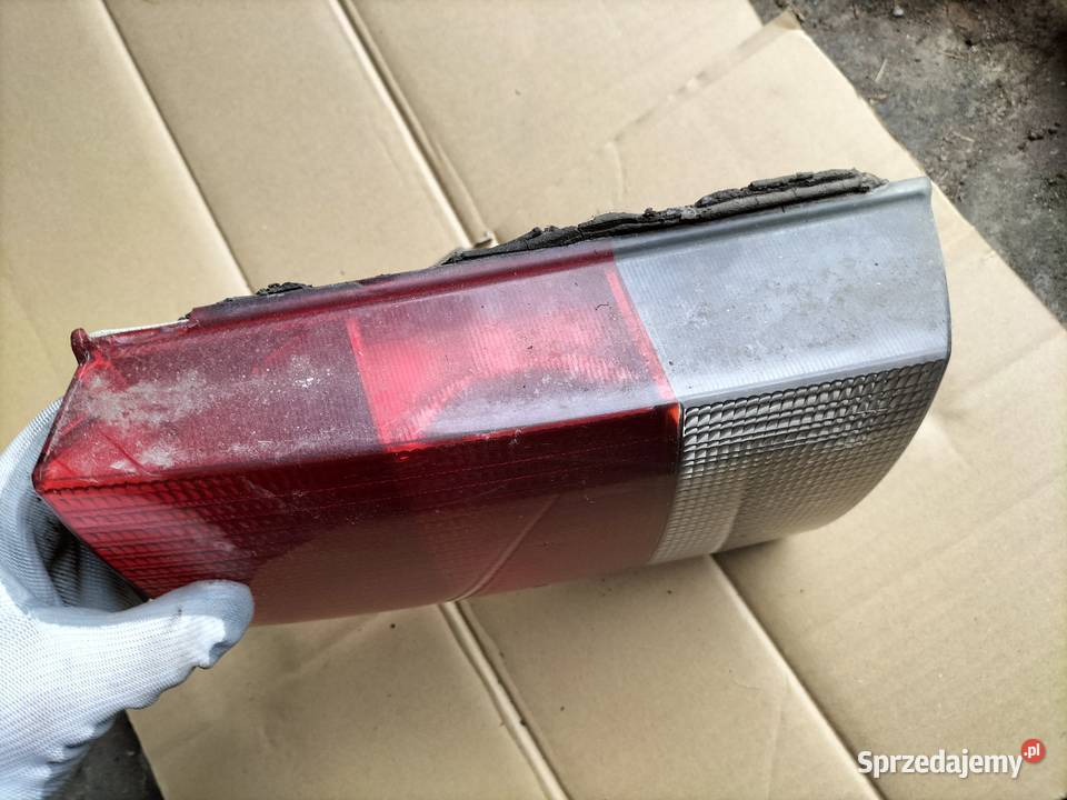 AUDI 80 B4 80B4 SEDAN LAMPA TYŁ TYLNA LEWA KLAPY osobowe Kamień-Kolonia