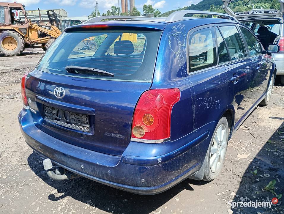 Toyota Avensis T25 8P4 tapicerka drzwi