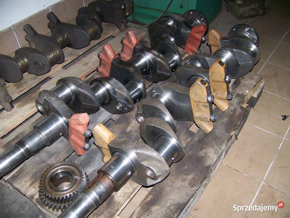 Sprzęgła boczne do spycharki T130 T170 T100 DZ27 Kozery