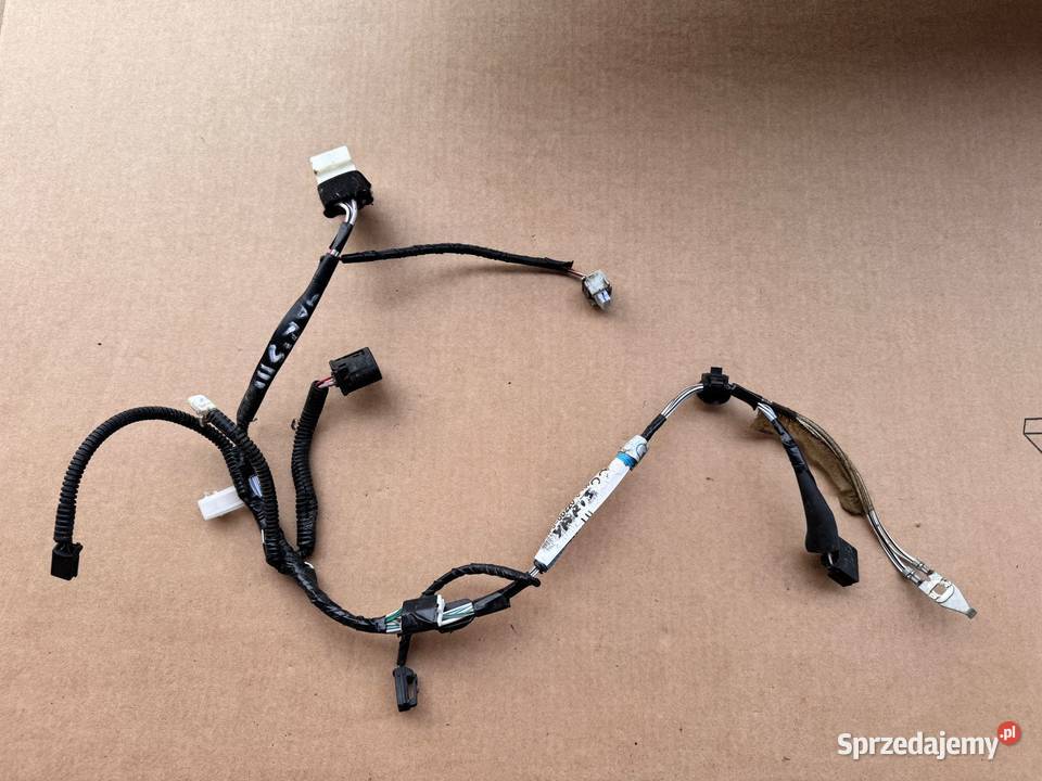 Wiązka klapy na kamerę Yaris III 1120 821850D220 Wyposażenie elektryczne Wyposażenie elektryczne małopolskie