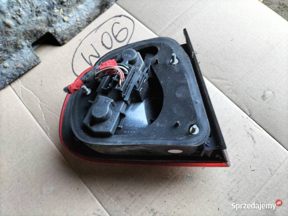 SEAT TOLEDO 2 MK2 LAMPA TYŁ TYLNA PRAWA WKŁAD Lampy tylne Kamień-Kolonia
