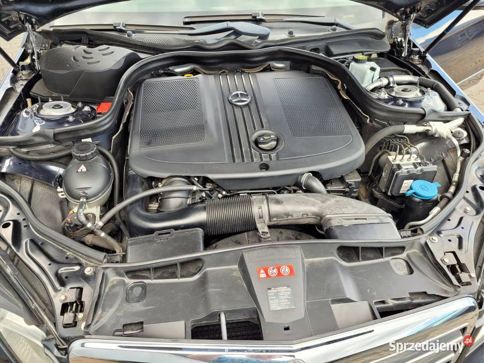 W212MERCEDES E200 Avangarde Panorama Sedan Klasa E