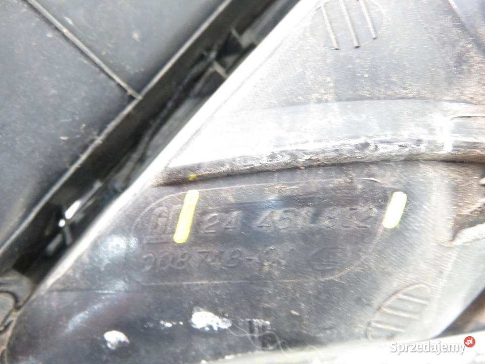 LAMPA LEWA TYLNA OPEL ASTRA III H GTC 24451832