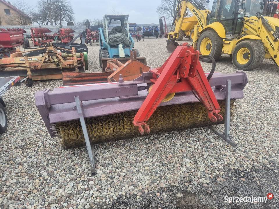 Zamiatarka na wom Nowa Karczma