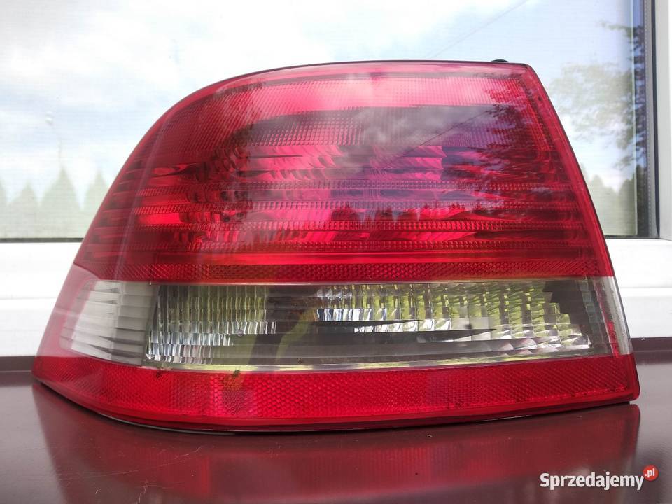 Saab 93 93 II przedlift sedan lampa tył tylna osobowe Motoryzacja łódzkie Sieradz