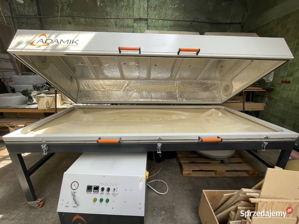 Prasa próżniowa membranowa czeskiej firmy Adamik