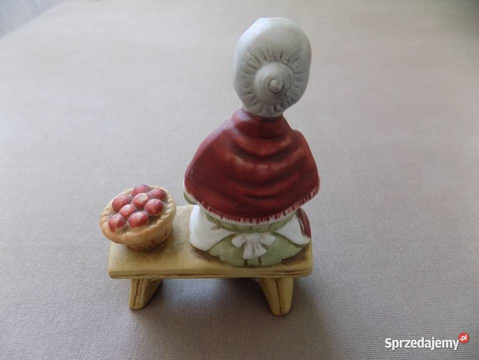 FIGURKA BABCI Żabno