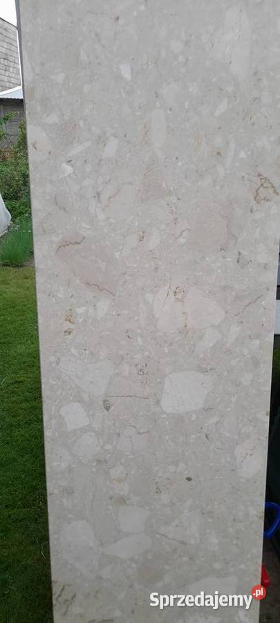 Parapety z konglomeratu Siemkowice
