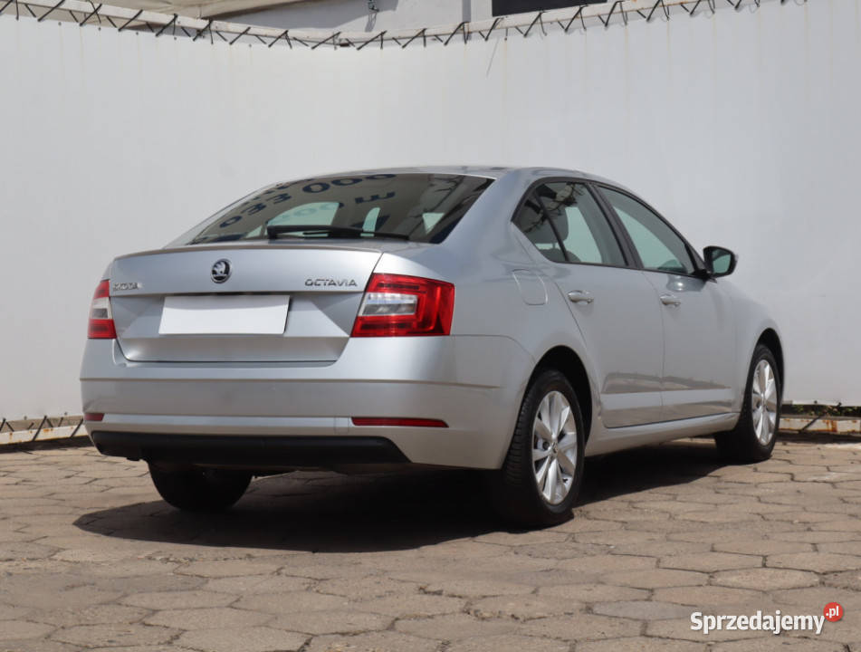 Skoda Octavia 15 TSI manualna