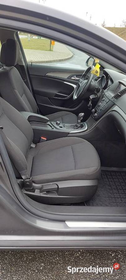 SprzedamOpel Insignia 18 benzyna hatchback 2010r światła do jazdy dziennej Ostróda