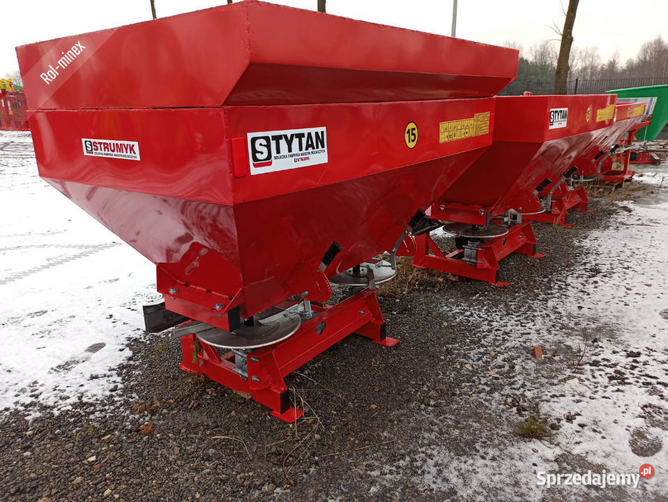 nowy model Rozsiewacz do nawozów Strumyk TYTAN 2 nieuszkodzony Radomsko