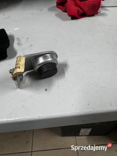 Pompka przyciskowa PRL Syrena 104 105 105L Fiat