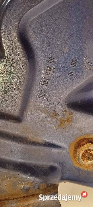 PORSCHE CAYMAN S BŁOTNIK PRAWY PRZÓD 37U