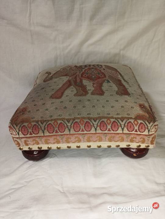 Podnóżek puf z gobeliny 30cm Pufy i podnóżki Trzcianka