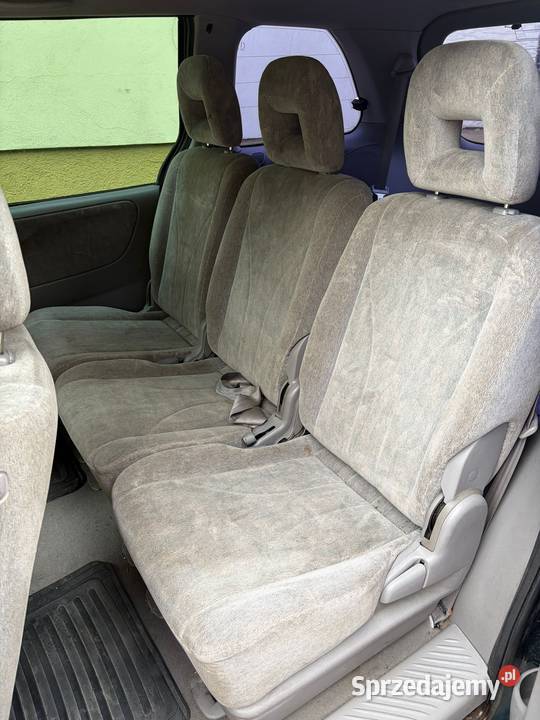 Mazda MPV x 2 20 benzyna 7 osób Rok produkcji 2000 Jelenia Góra