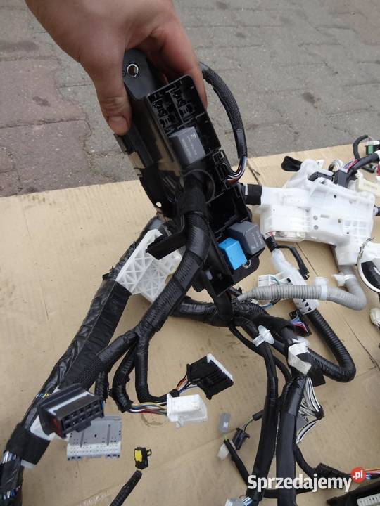 WIĄZKA INSTALACJA WNĘTRZA COROLLA E21 20 HYBRYDA