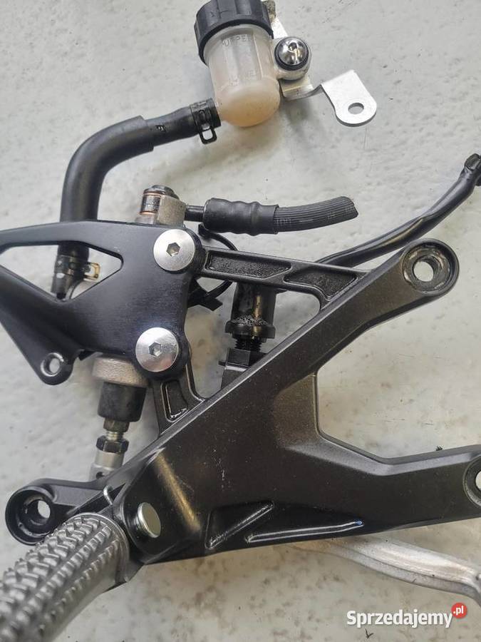 YAMAHA R1 RN 65 set podnóżek pompa hamulca wielkopolskie Nowy Tomyśl