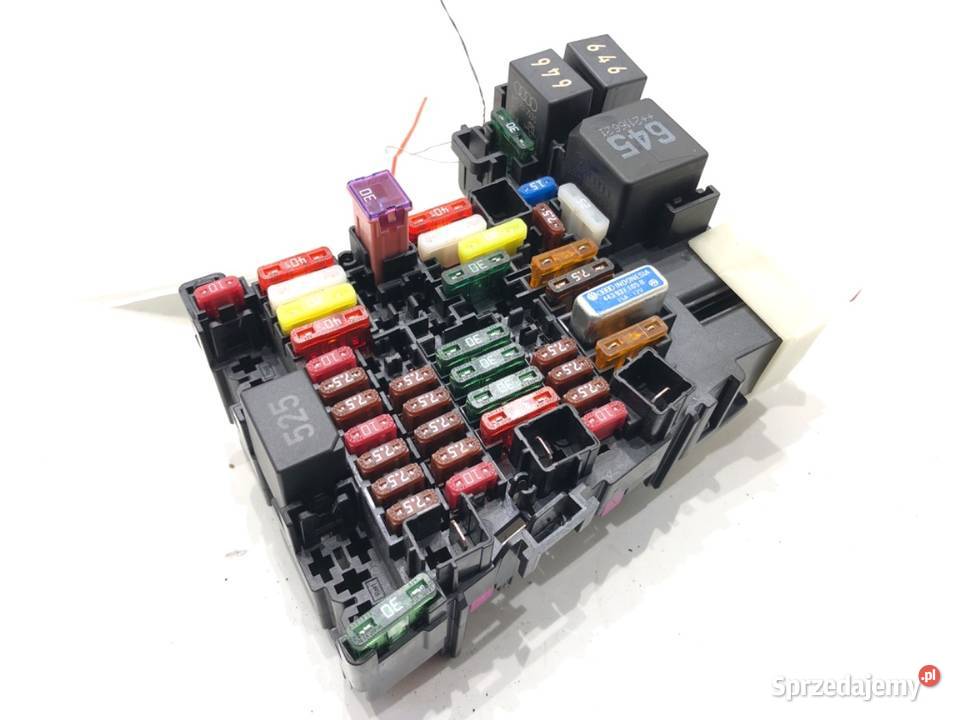 SKRZYNKA BEZPIECZNIKÓW VW ARTEON 5Q0937615C