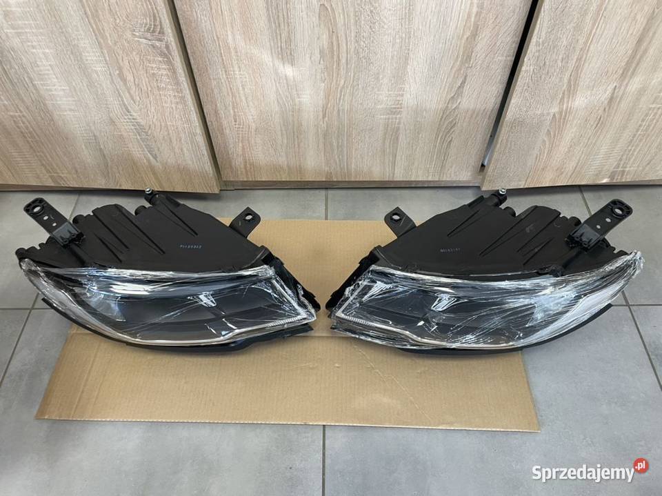 Jeep Compas 20 reflektor przód nowy Motycz