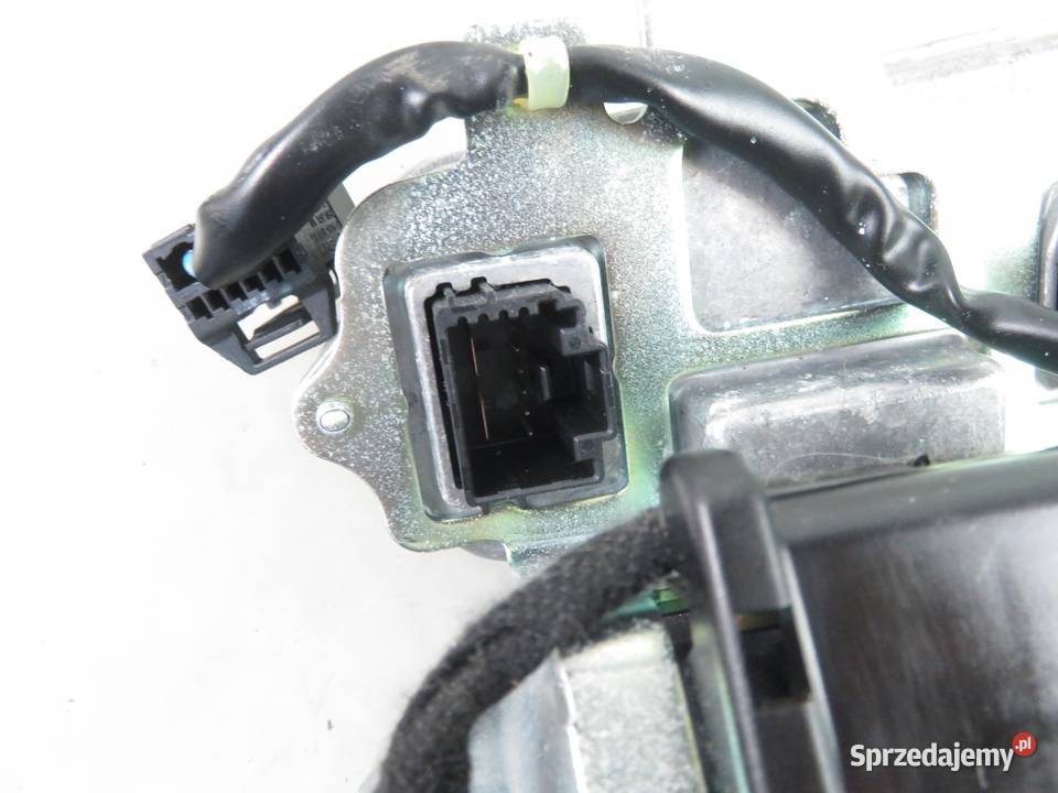 PAS PRAWY PRZEDNI MERCEDES W212 610035800C