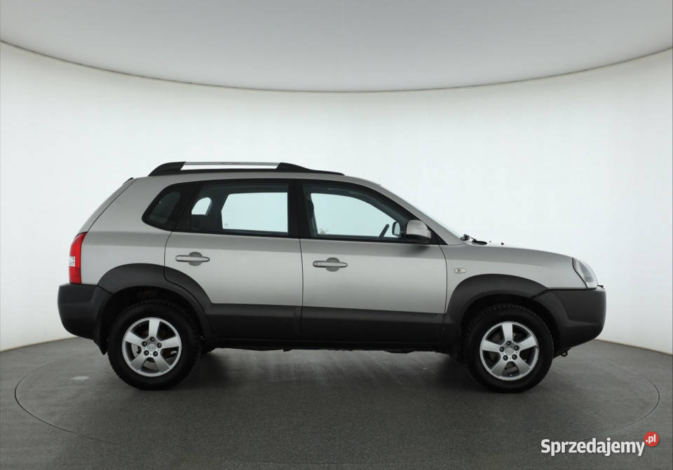 Hyundai Tucson 20 i Rok produkcji 2006 mazowieckie Piaseczno