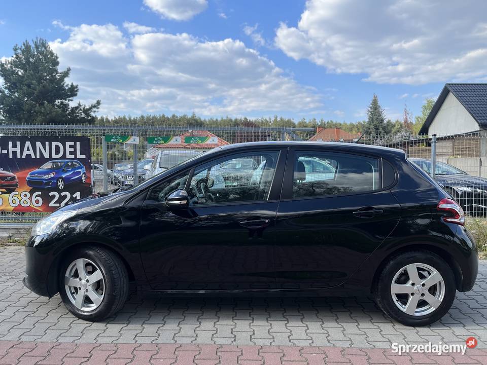 PEUGEOT 208 14 Benzyna 2012 sprowadzony świętokrzyskie Ostrowiec Świętokrzyski