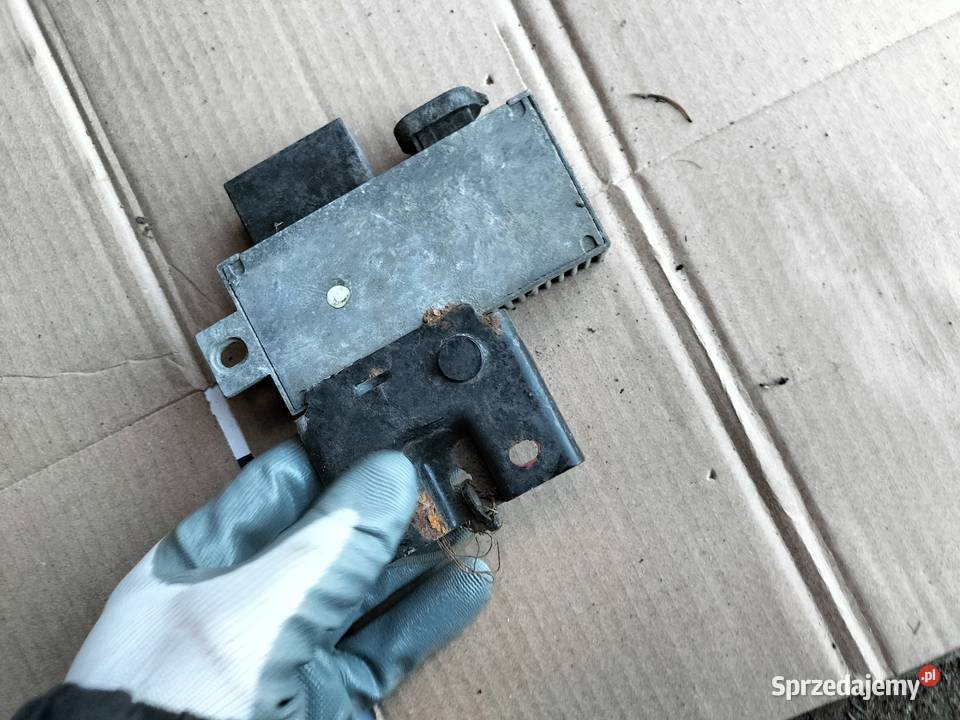 Volvo V40 S40 PRZEKAŹNIK ŚWIEC ŻAROWYCH Kamień-Kolonia