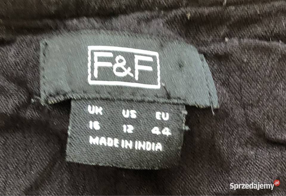 Bluzka z białym kołnierzem przewiewna Wiosnalato Rozmiar 38(M) Kłodawa sprzedam