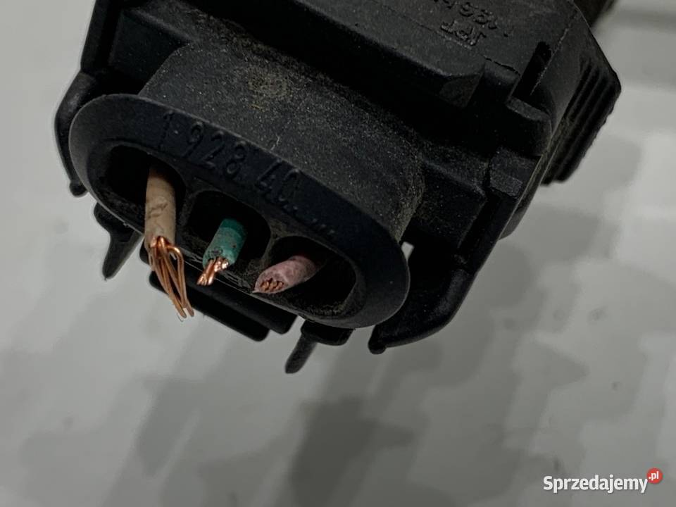 LISTWA WTRYSKOWA MAZDA 3 BM PE0113250B 20 120 osobowe