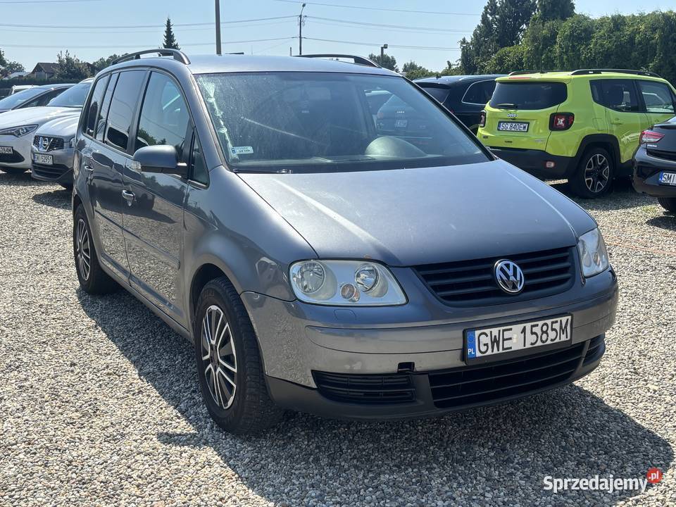 Volkswagen Touran 7 osobowy Rok produkcji 2005 sprzedam
