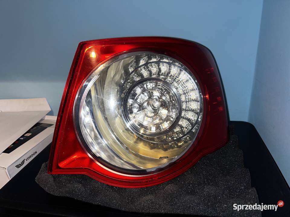 Volkswagen jetta lampa prawy tył prawa tylna osobowe
