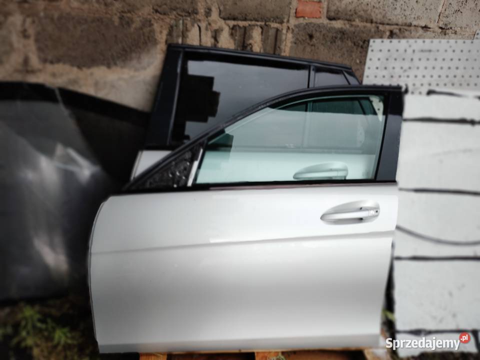 DRZWI LEWY PRZÓD MERCEDES W204 KOMBI LAKIER 775 Międzychód