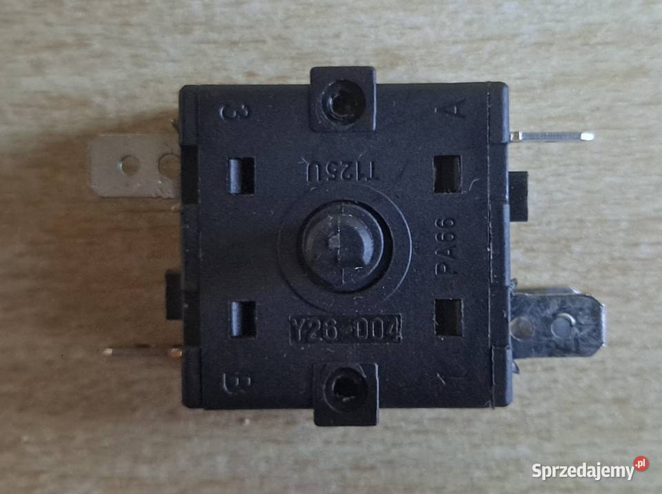 Przełącznik obrotowy Y26004 T125U PA66 250VAC sprzedam