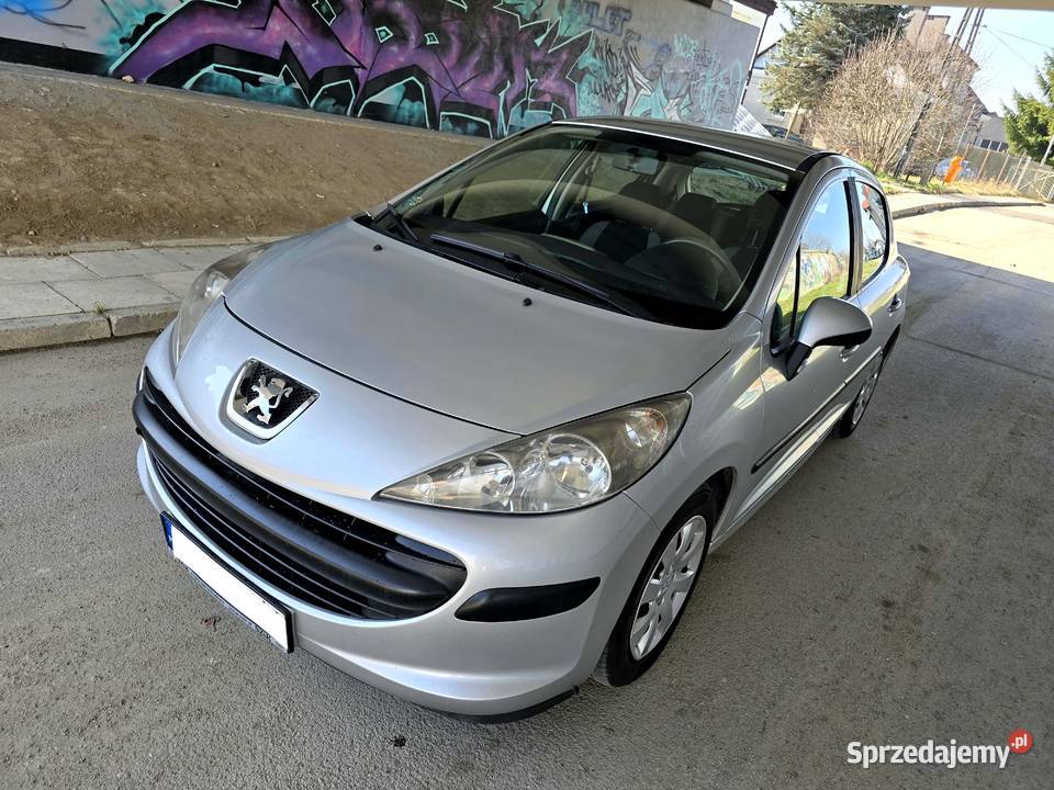 Peugeot 207 14 HDI 2006 Klima Oszczędny Rok produkcji 2006 Jasło