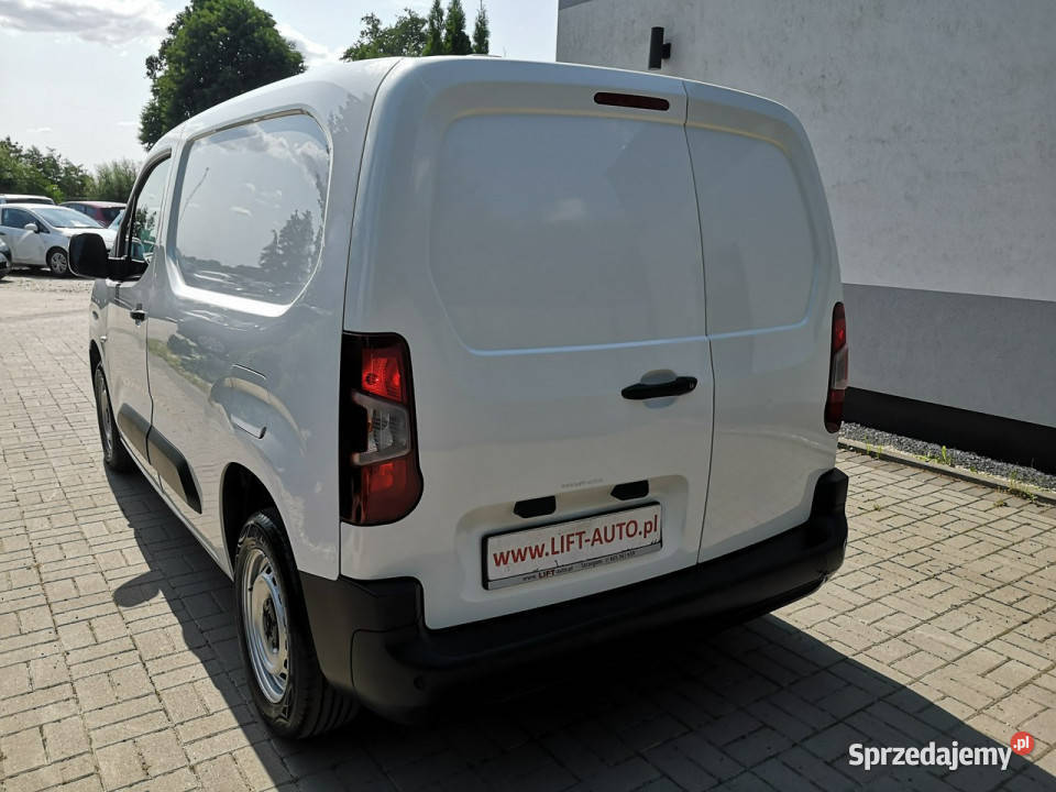 Opel Combo 15TDCI 102 Klima Tempomat Sensory Samochody dostawcze Strzegom